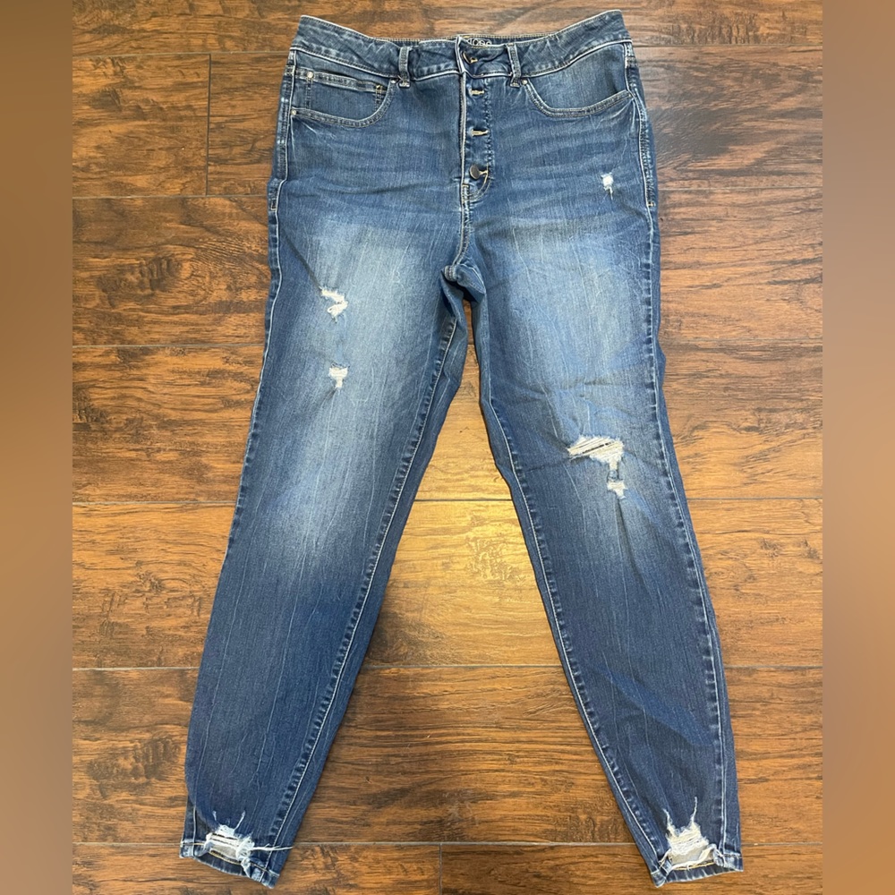 Women’s skinny jeans